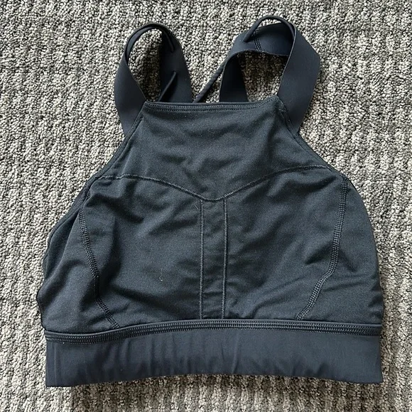 Lululemon Strong at Heart Sports Bras - Picture 11 of 12